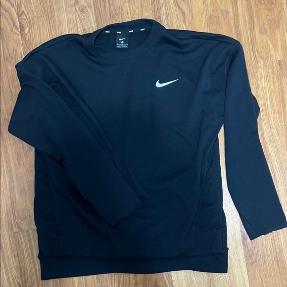 Nike Black Crewneck Sweatshirt Medium - Picture 1 of 2